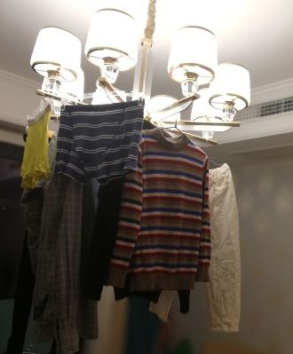 雨一直下衣服都湿透了,雨一直下衣服都没干