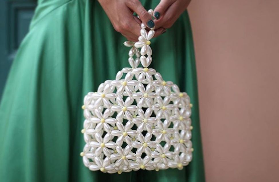 真香！以前觉得丑的包包，现在竟然人人抢着背！