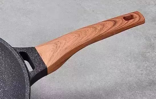 炒菜的时候粘锅教你一招轻松解决,炒菜粘锅最好的解决办法