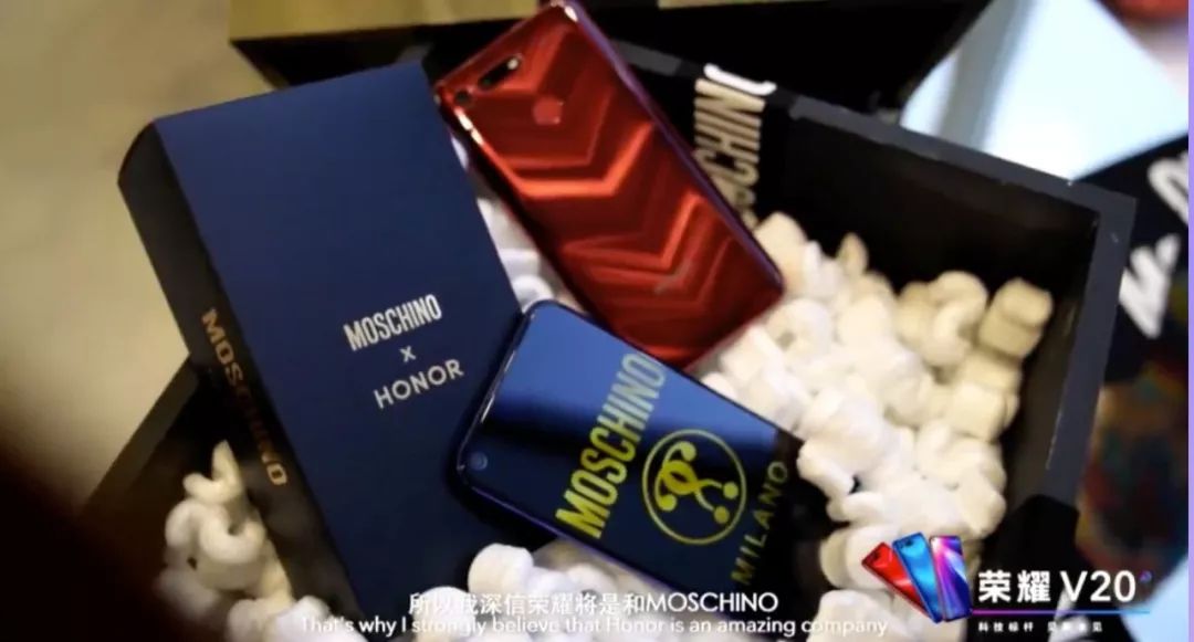 【前沿】荣耀宣布联名潮牌Aape继豪车后各大厂商进军服装界？