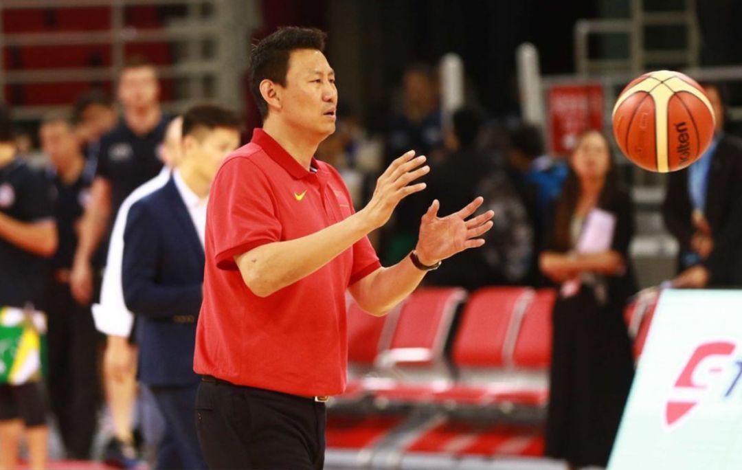 江湖从此无飞刀，八一再无李团长，中国男篮却多了一位将帅。