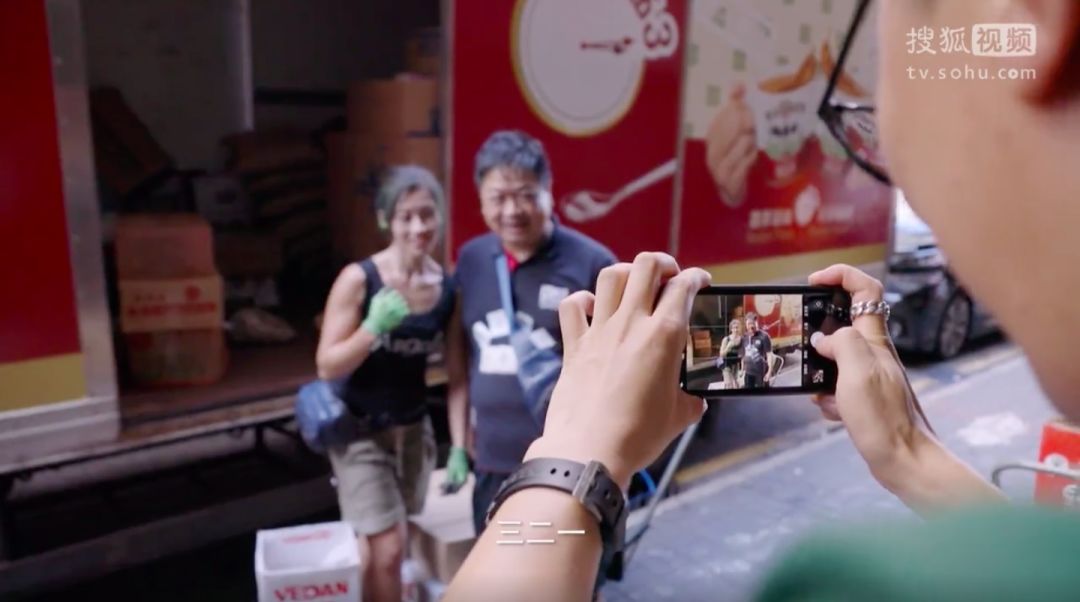 香港最美搬运工罗拉结婚没,香港最美搬运工罗拉