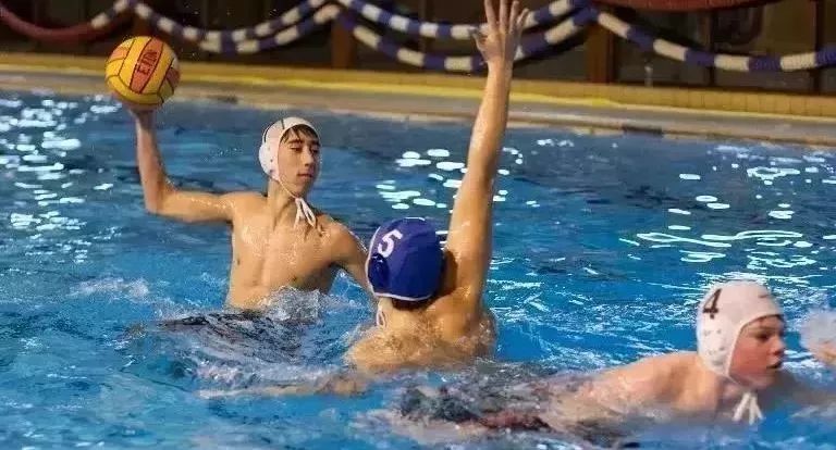 「维维足球理念」“运动第一,学习第二”，英国名校的体育教育是这样的