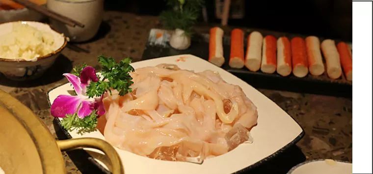 老板不想赚了！东葛路这家火锅套票只要9.9元，还送购物卡！