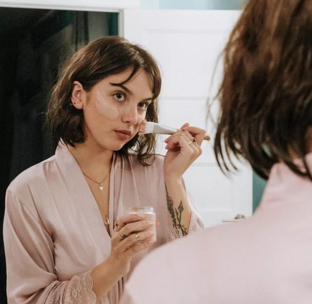 这些奇葩式糊面膜法，你快放弃吧！