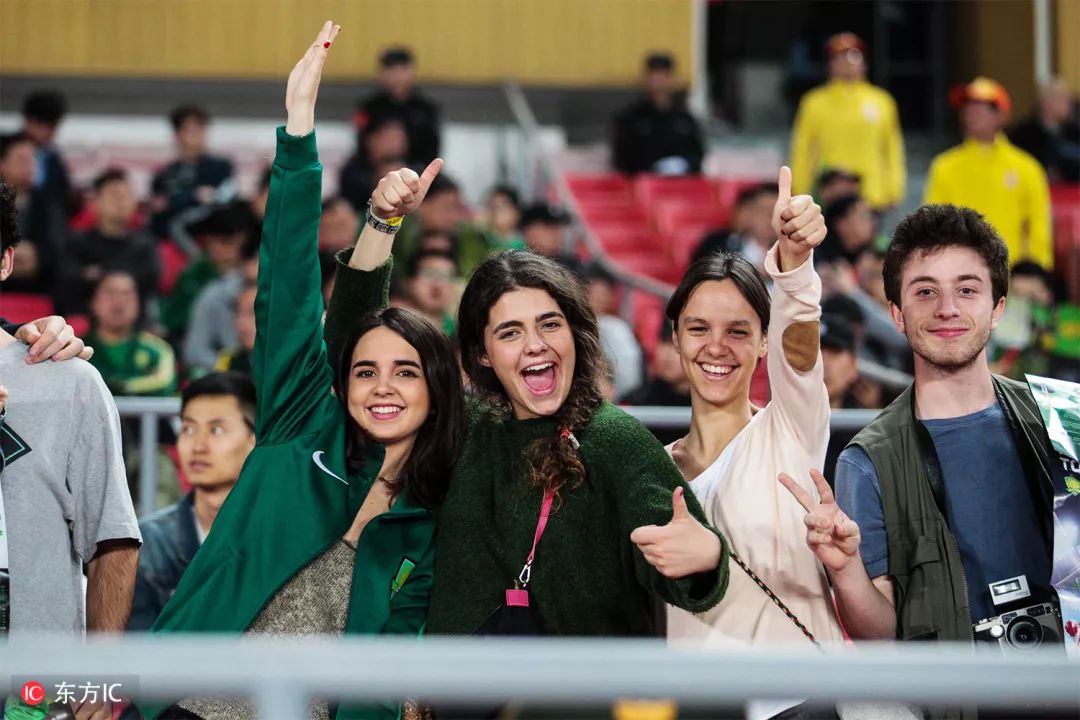 北京国安球迷看武磊进球,北京中赫国安球迷视频