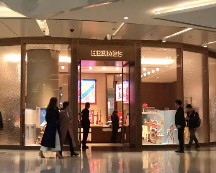 爱马仕消费者需求,爱马仕门店买包有门槛