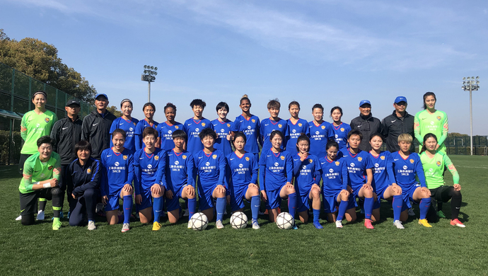 见证根宝十年磨一剑、培育铿锵玫瑰新苗，这家银行为何甘当上海足球的幕后英雄？