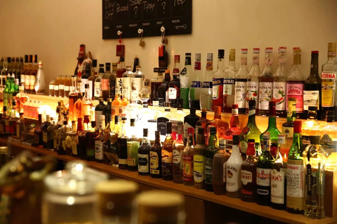 在胡同深处喝咖啡,在胡同喝酒