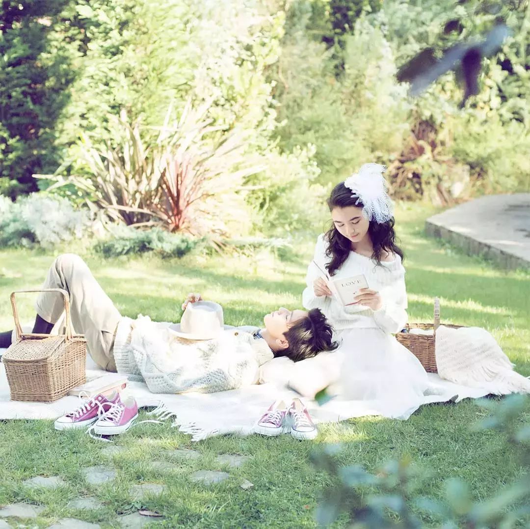 简单好看的婚纱画法,婚纱照风格搭配推荐