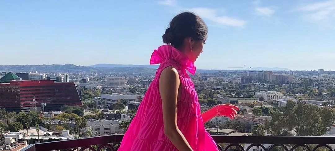 公布恋情被公司开除背假香奈儿都能带货说她是“人间毒药”我服!