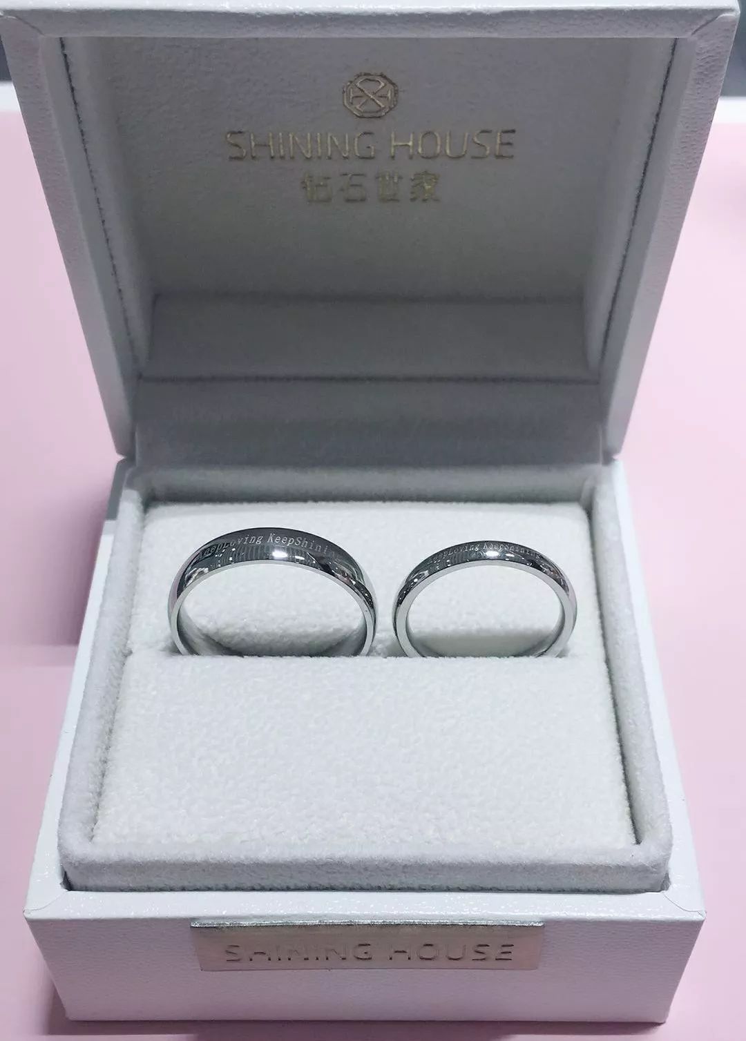 阿迪耐克限量款预定,金都购物广场耐克店