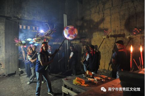 群龙聚首贺新春,青秀区国际传统舞龙邀请赛