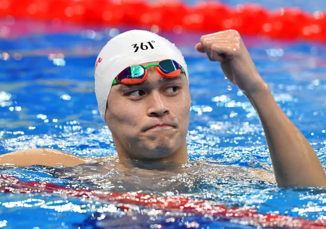 武汉全职妈妈海外购回国，为逃30万税款，损失145万还被判刑…︱早安武汉