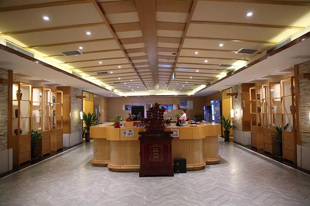 89元抢原价169元超值足疗+洗浴套餐！时长70分钟！节假日通用！服务超棒！