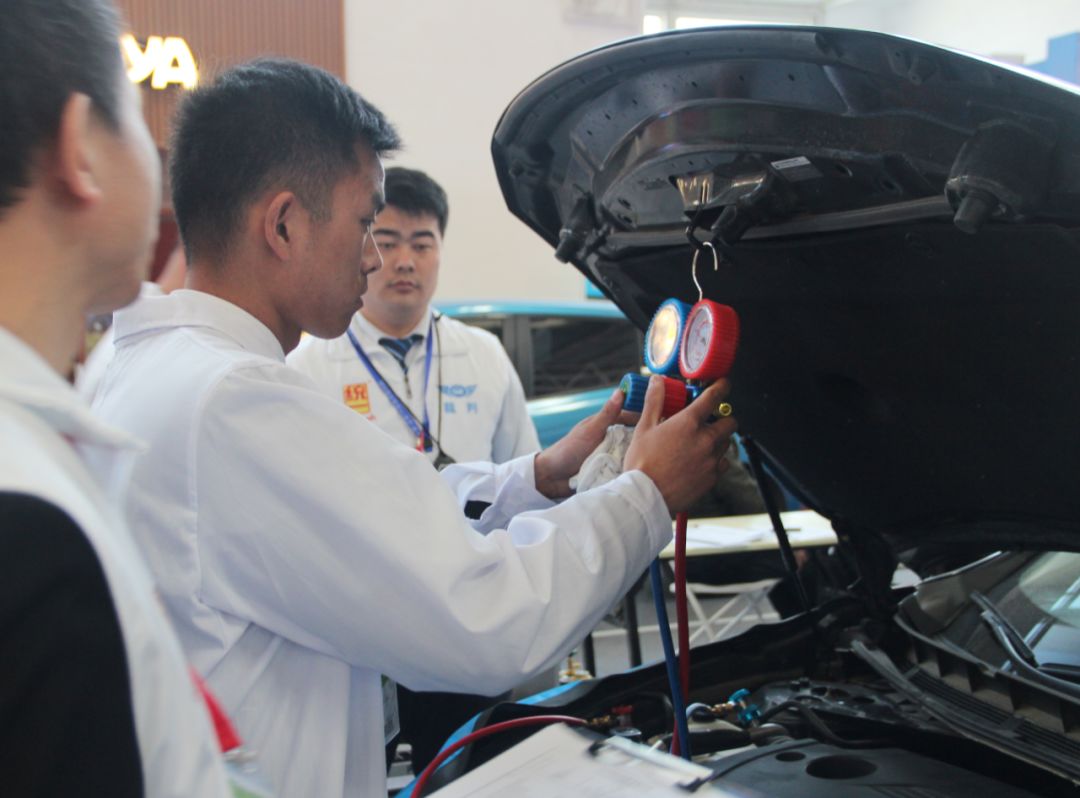 奔驰v级mpv如何启动,2017款奔驰空调怎么关闭