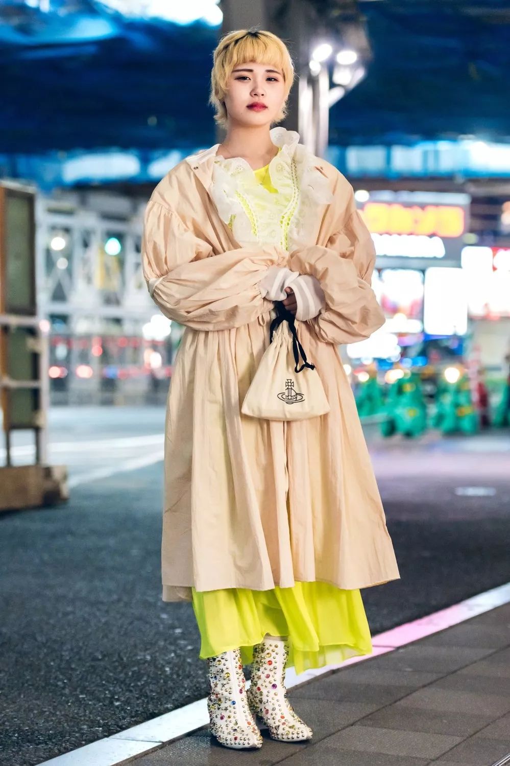 为什么有时候妖艳jian货和时装精仅有一线之隔？