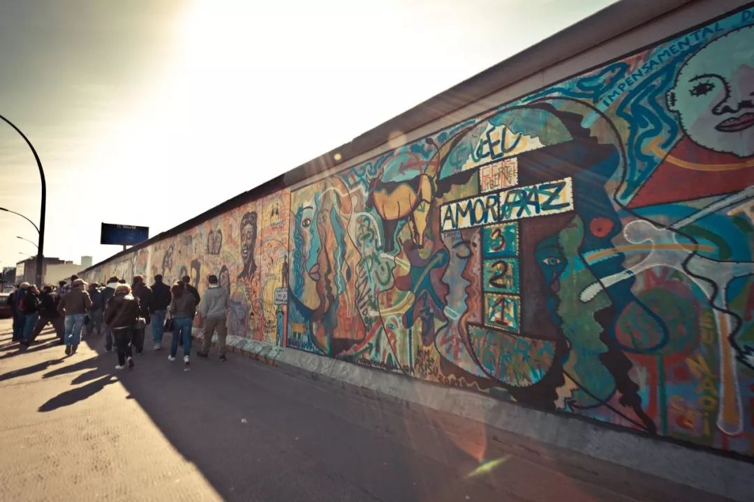 柏林展示身材,柏林很穷吗