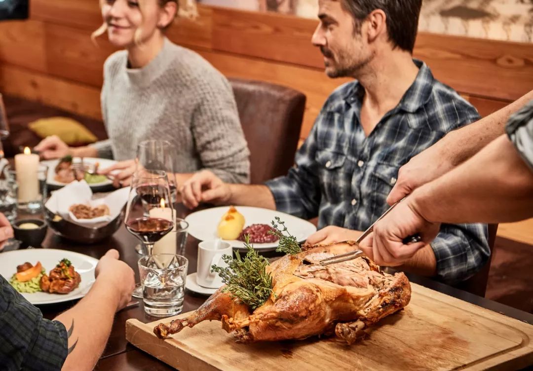 柏林展示身材,柏林很穷吗