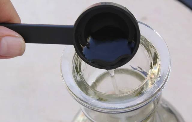 过期的药片丢花盆里花长疯了,这几种过期药片别扔掉放到花盆里