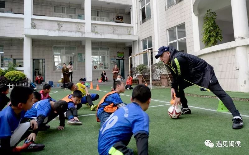 闽侯上街红峰小学2024年足球比赛,闽侯上街红峰小学足球队