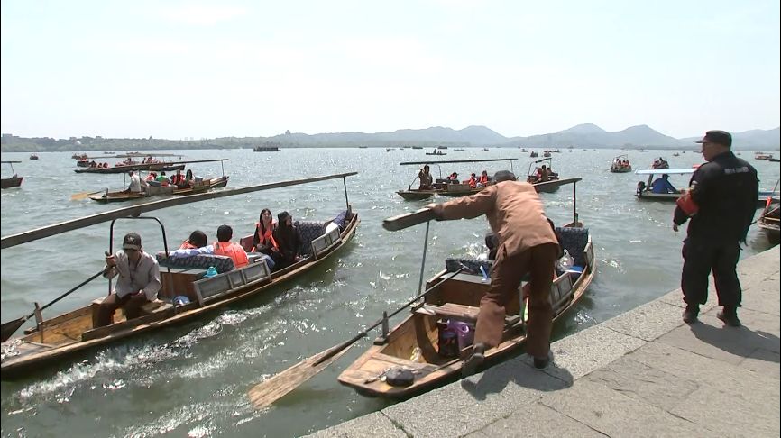 地铁客流最新,地铁早高峰客流逐步回升