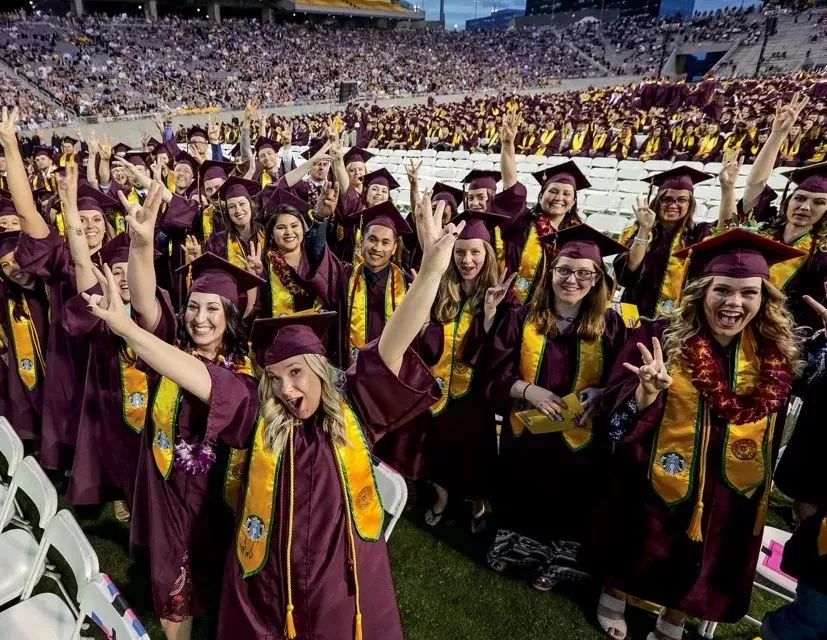 从*血卖**男孩到6000亿商业帝国，他却只想扳倒特朗普？