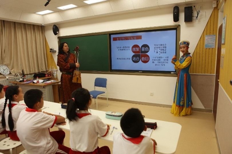 一场总结汇报会，为何这些学生们成了“焦点”？