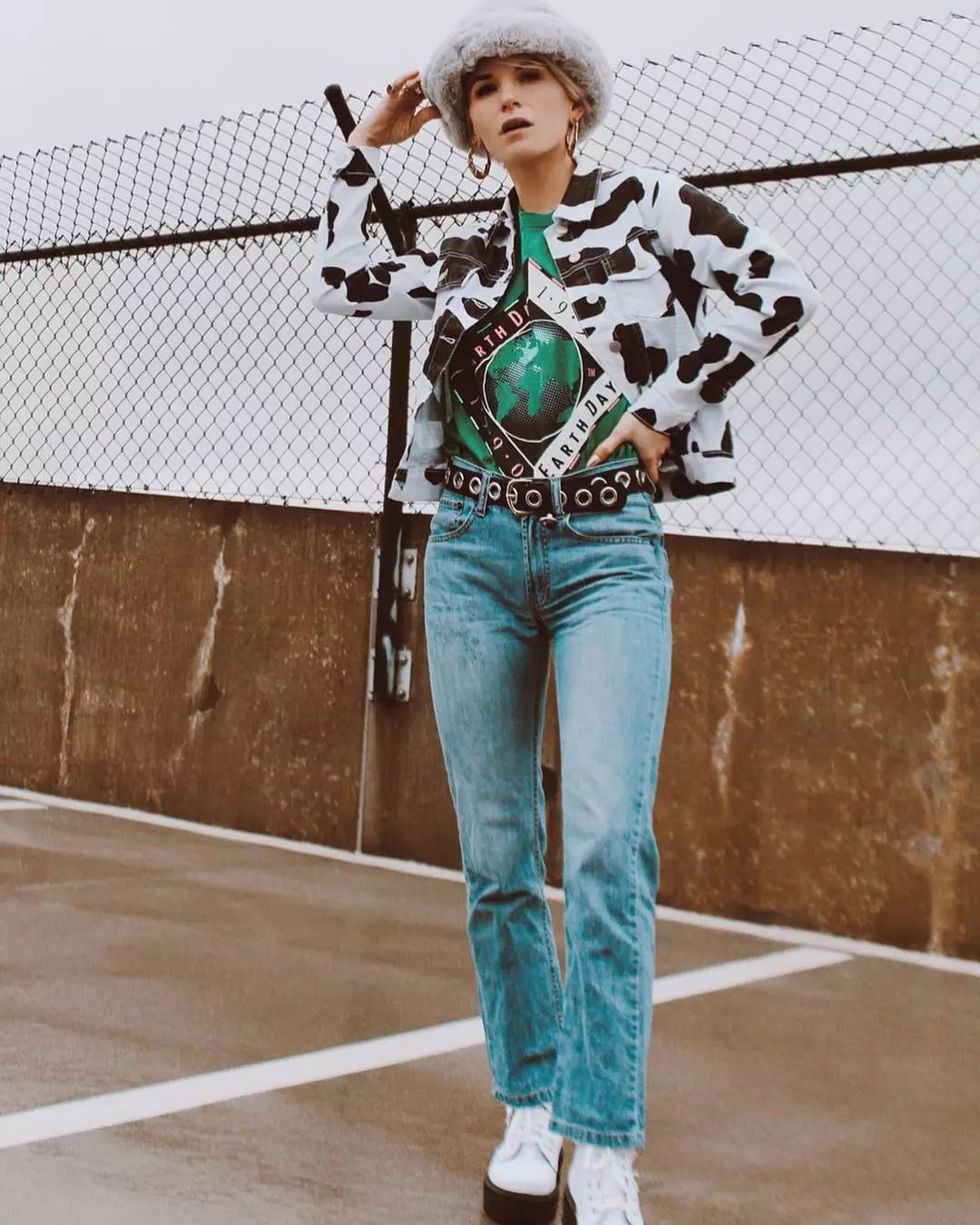 豹纹OUT，下一个C位印花轮到奶牛纹上场！