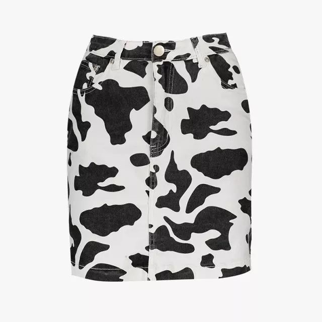 豹纹OUT，下一个C位印花轮到奶牛纹上场！