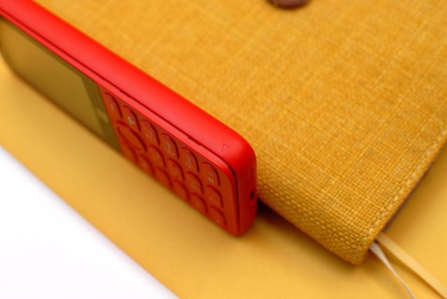 给父母选什么样的手机？多亲QF9电话了解一下