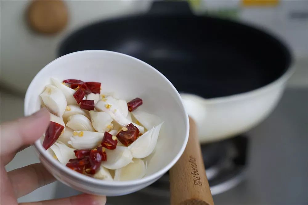 嫩蚕豆不带壳怎么吃,嫩蚕豆什么时候吃