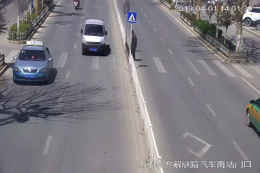 交通违法曝光台案例,交通违法曝光台