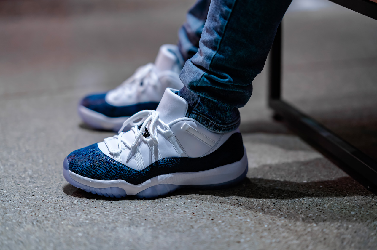 airjordan11经典配色,airjordan11蓝蛇高帮上脚