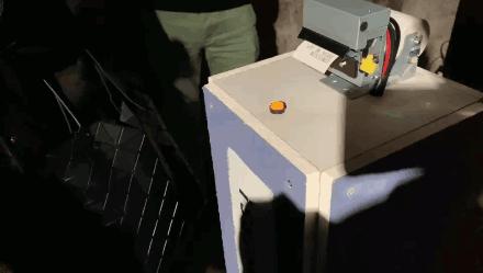 米兰街头暗访竟有井柏然，结果意外：购物车空了