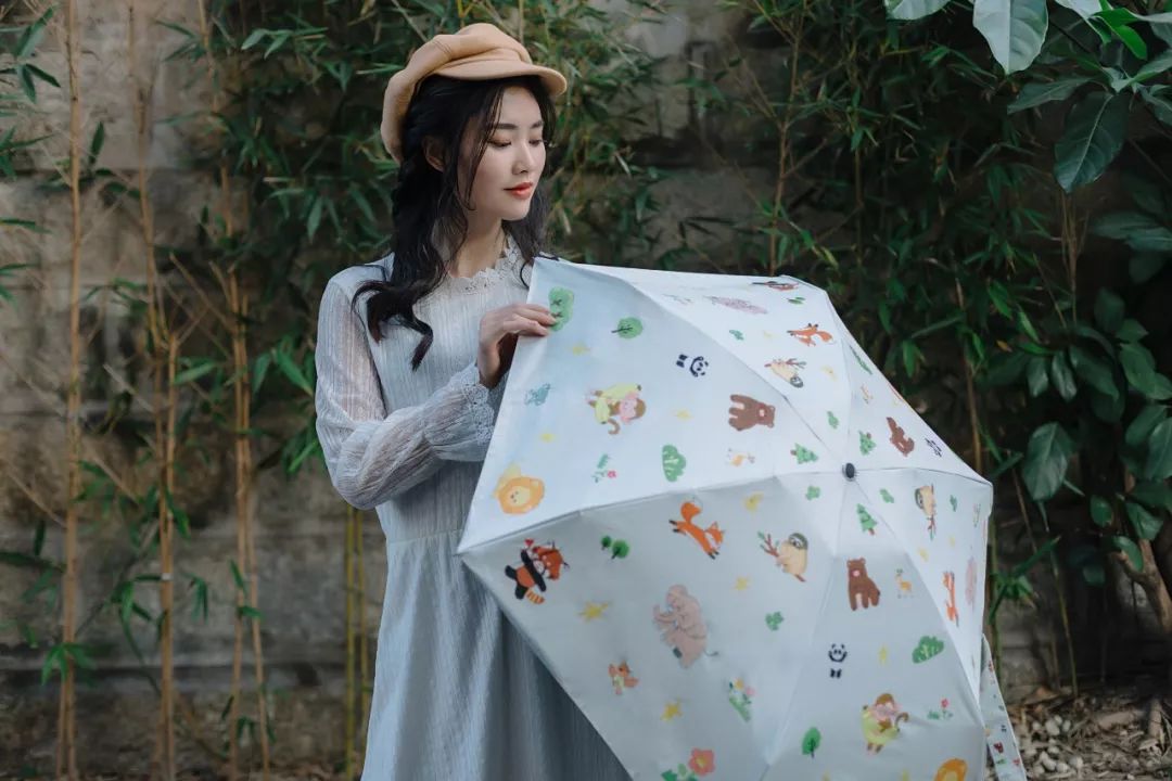 必备的防晒喷雾防晒衣遮阳伞,太阳伞防晒推荐