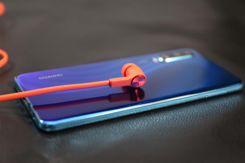 华为耳机freelace和活力版对比图,华为蓝牙耳机freelacepro3测评