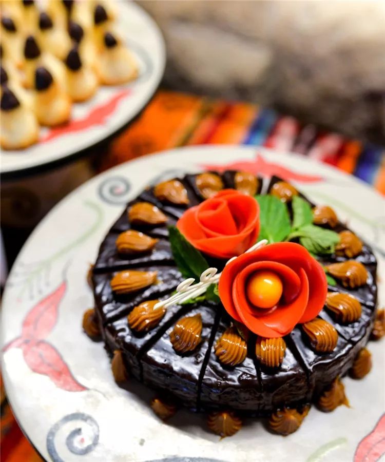 从此，LV不仅可以用来背，还可以用来睡…