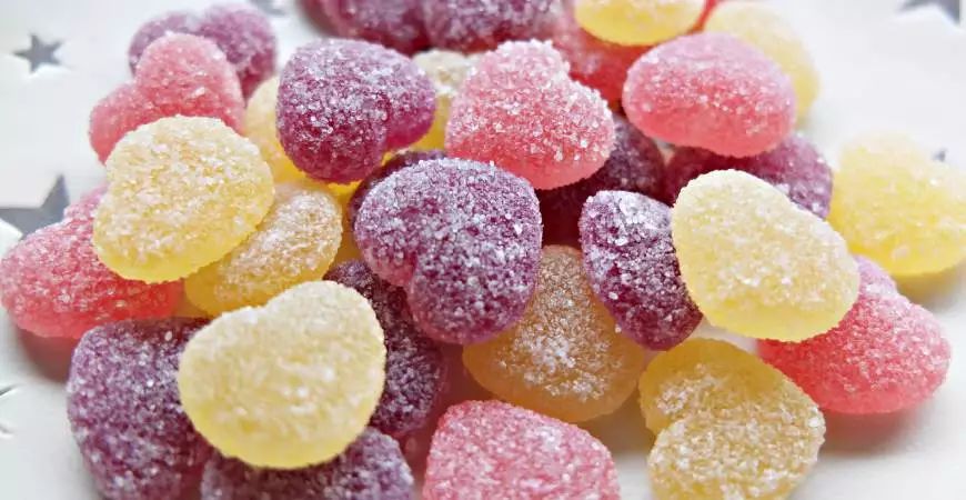 BBC又来惊爆：你抹口红，就是在亲吻上万只昆虫尸体？美丽背后这么血腥…