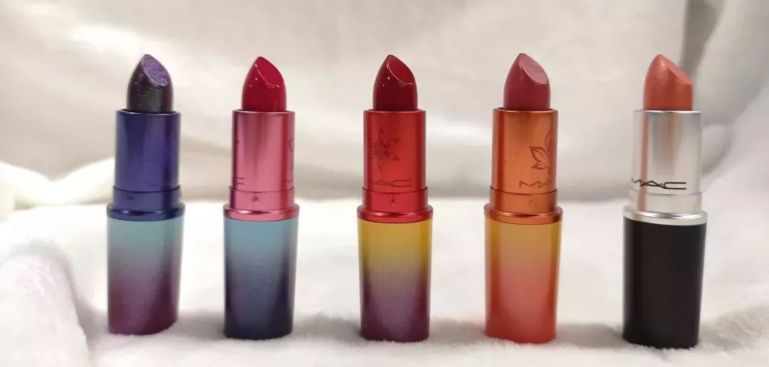 BBC又来惊爆：你抹口红，就是在亲吻上万只昆虫尸体？美丽背后这么血腥…