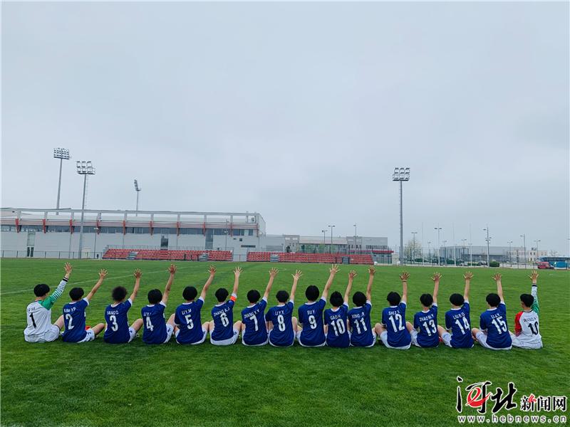 中国女足勇夺第一是哪一年,世界中学生足球赛中国女足保定