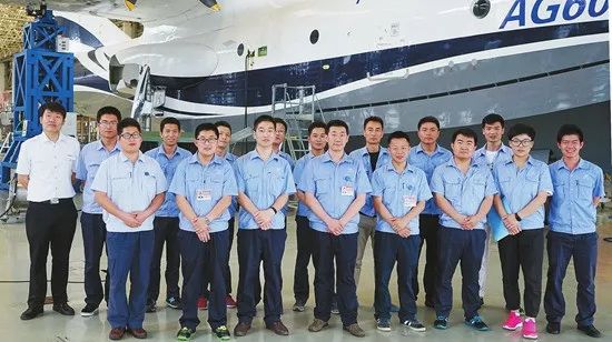 一条评论引网友愤怒,一条微博引发热议知乎