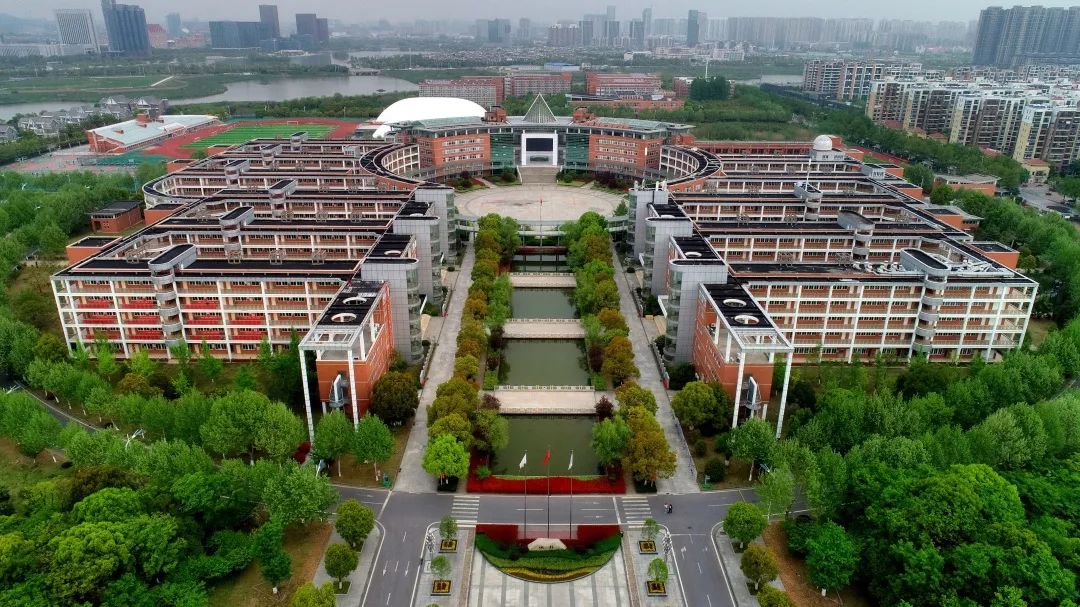 足球招生公告,2016年足球特长生招生简章