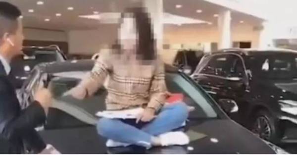 “要想维权快，坐上引擎盖？”各地掀起引擎盖维权效仿潮