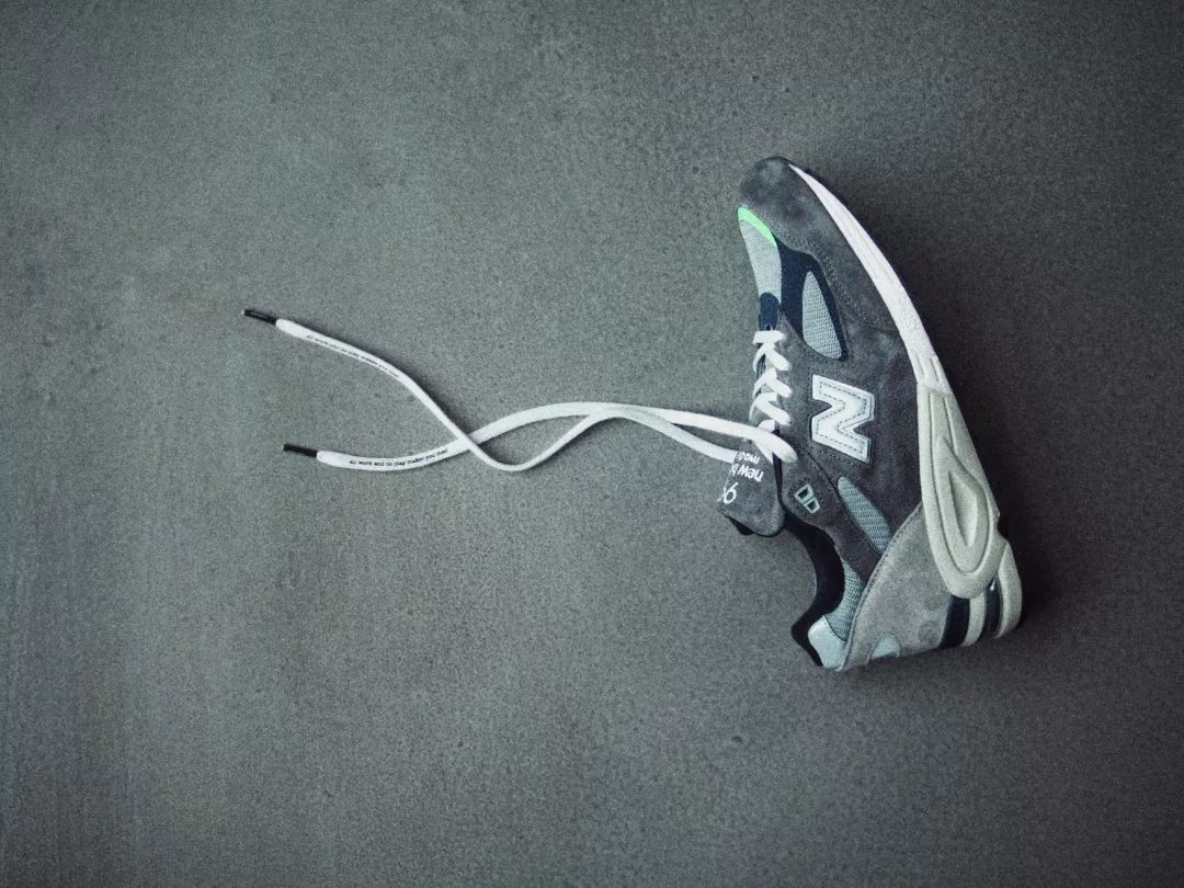 说到NewBalance，我第一个想到的还是余文乐