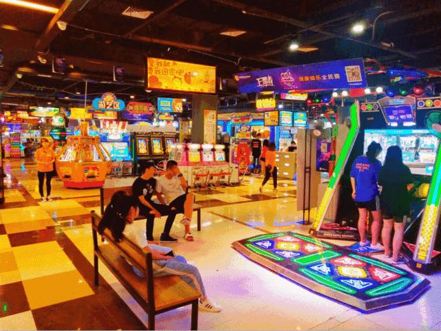 十堰美女千千万,昨天邮电街上就占了一大半!啥情况?