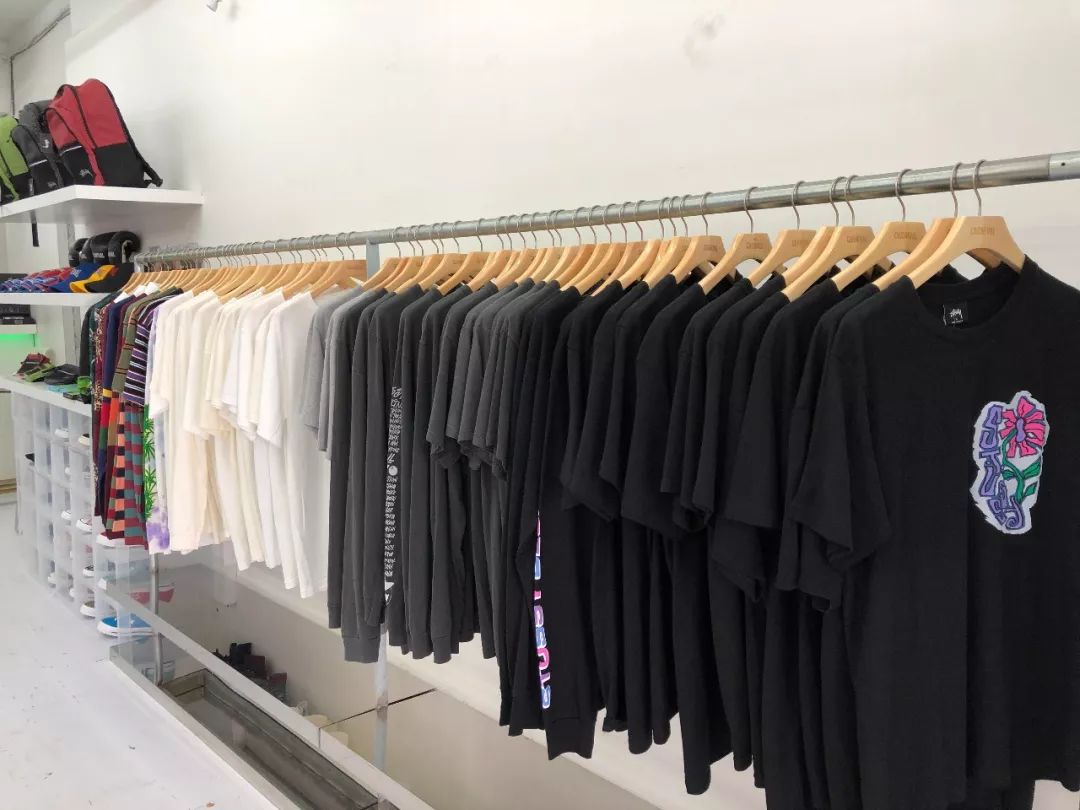 泰国最大球鞋店,泰国曼谷球鞋实体店