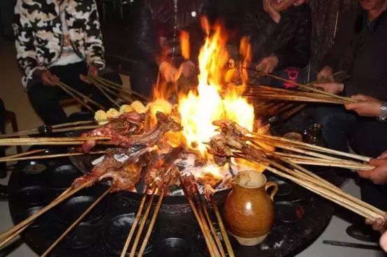 丽江必须吃的烧烤店,必须收藏的店铺