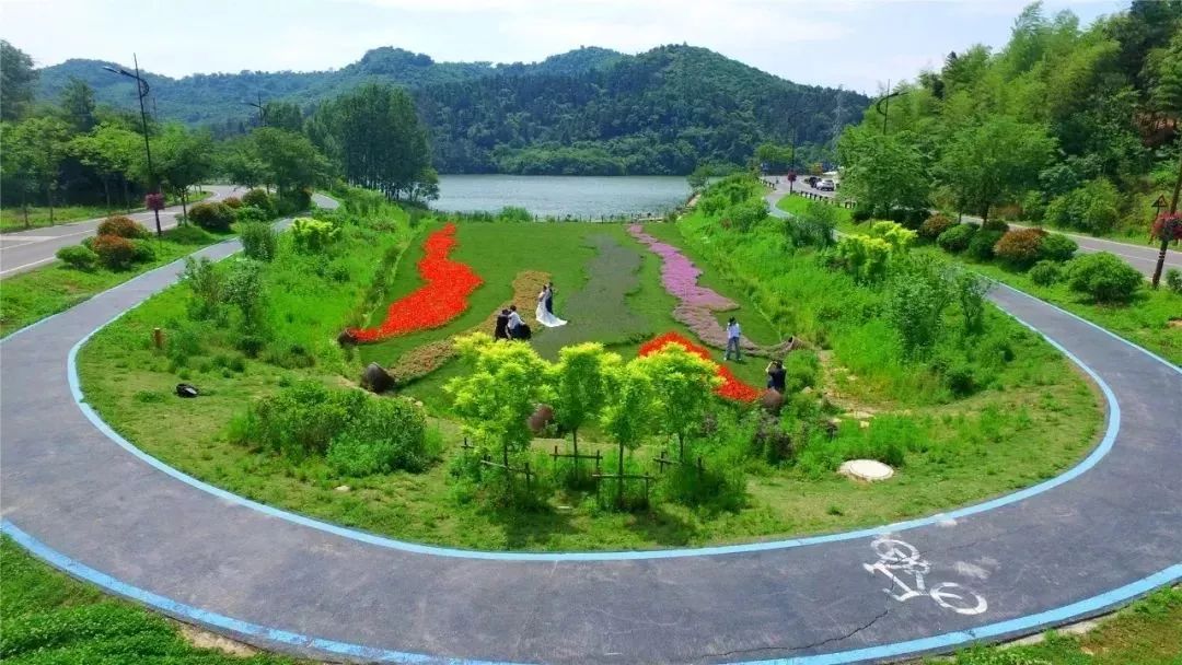 姹傚鐢熸棩娲惧甯冪疆,姹傚鍛婄櫧鐢熸棩娲惧甯冪疆