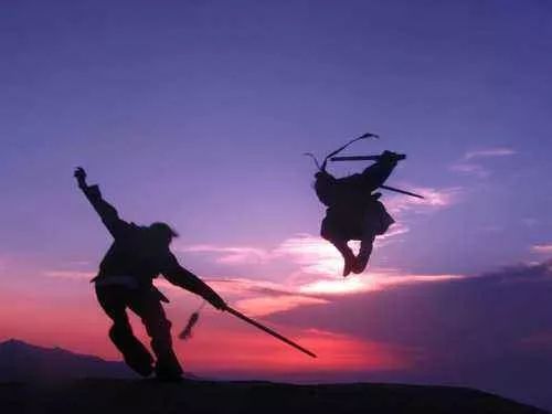 纵横职场江湖，你需要虹口法院这本“宝典”……